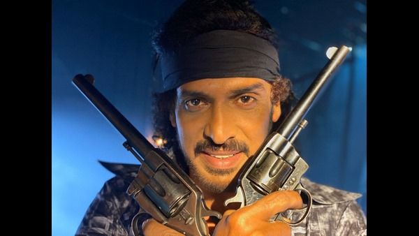 ಗನ್ ಹಿಡಿದು ರೋಮಾಂಚನಗೊಂಡ ಉಪ್ಪಿ!: ಈ ಪಿಸ್ತೂಲಿನ ವಿಶೇಷತೆ ಏನು?