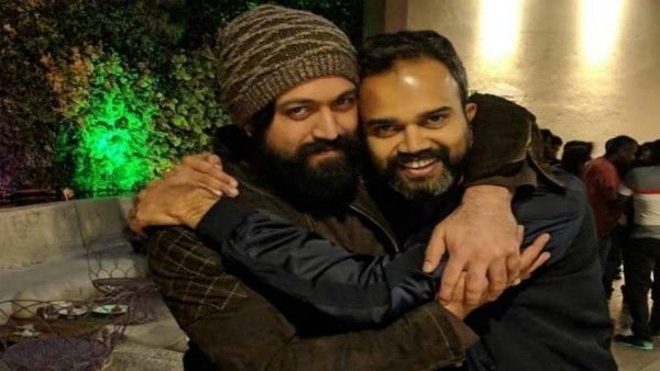 'KGF-2' ನಿರ್ದೇಶಕ ಪ್ರಶಾಂತ್ ನೀಲ್ ಗೆ ದುಬಾರಿ ಉಡುಗೊರೆ ನೀಡಿದ ಯಶ್