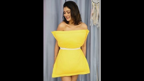 ಈ ನಟಿಗೆ ದಿಂಬೇ ಬಟ್ಟೆಯಂತೆ!: ಹೊಸ 'ಫ್ಯಾಷನ್' ಕಂಡುಹಿಡಿದ ಪಾಯಲ್