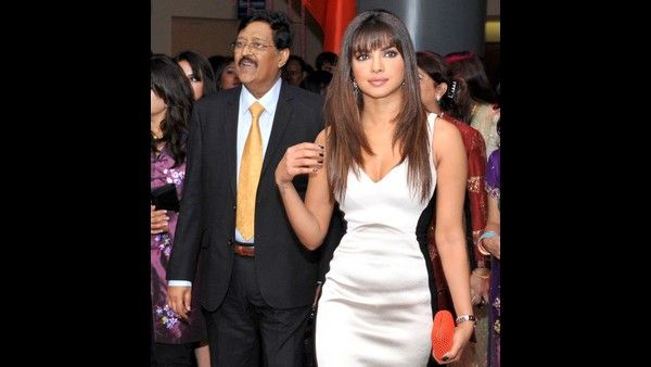 ಬಿಗಿಯಾದ ಬಟ್ಟೆ ಧರಿಸಲು ಬಿಡುತ್ತಿರಲ್ಲಿಲ್ಲ ಎಂದು ಅಪ್ಪನ ಮೇಲೆ ಮುನಿಸಿಕೊಂಡಿದ್ದೆ: ಪ್ರಿಯಾಂಕಾ ಚೋಪ್ರಾ