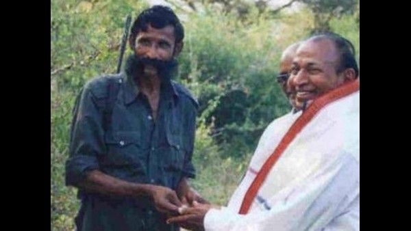 ಕಾಡುಗಳ್ಳ ವೀರಪ್ಪನ್ ಮೀಸೆ ತಡವಿ ಬಂದಿದ್ದರು ಡಾ. ರಾಜ್ ಕುಮಾರ್