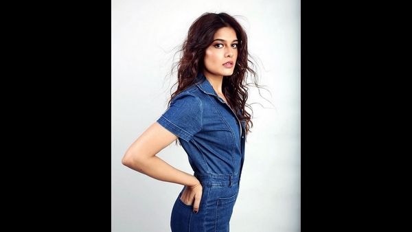 ಡಿ ಬಾಸ್ ಎಂದರೆ ಹೇಗೆ? 'ರಾಬರ್ಟ್' ನಾಯಕಿ ಆಶಾ ಭಟ್ ಹೇಳಿದ ಮಾತುಗಳಿವು...