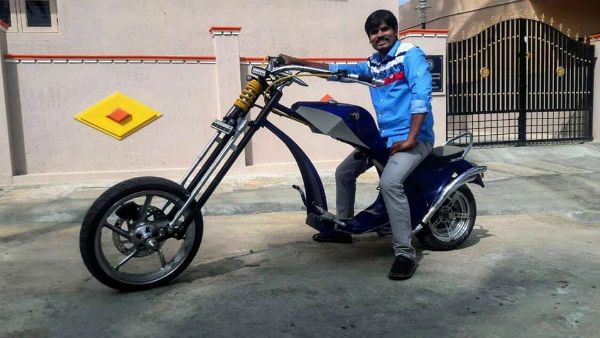 ವಿಶೇಷ ವಿನ್ಯಾಸದ ಬೈಕ್ ಏರಿದ 'ರಾಮಾ ರಾಮಾ ರೇ' ಖ್ಯಾತಿಯ ಧರ್ಮಣ್ಣ ಕಡೂರು