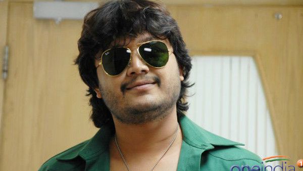 ವಿಡಿಯೋ: ಶೂಟಿಂಗ್ ಸೆಟ್‌ನಲ್ಲಿ ಮ್ಯಾಜಿಕ್ ಮಾಡಿ ಚಕಿತಗೊಳಿಸಿದ ಗಣೇಶ್