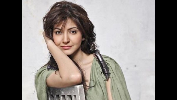 ನಟಿ ಅನುಷ್ಕಾ ಶರ್ಮಾ ಮನೆಯಲ್ಲಿ ತಪ್ಪಿಸಿಕೊಂಡು ಬಂದ ಡೈನೋಸರ್!: ವೈರಲ್ ವಿಡಿಯೋ