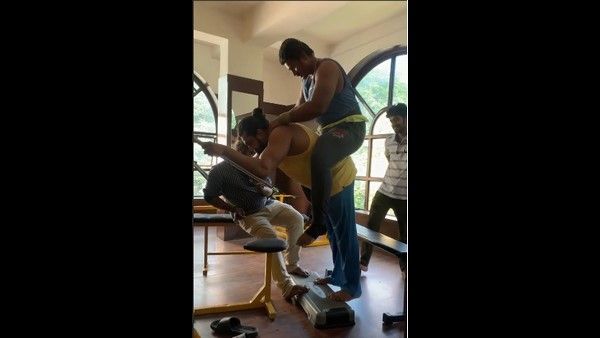 ಬೆರಗು ಮೂಡಿಸುತ್ತದೆ ನಟ ಧ್ರುವ ಸರ್ಜಾ ವರ್ಕೌಟ್ ಶೈಲಿ