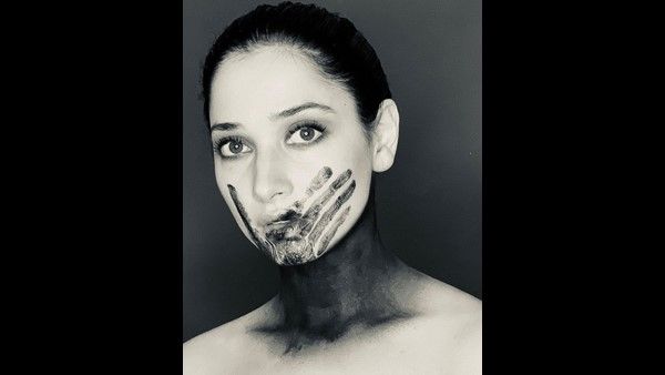 ಮುಖಕ್ಕೆ ಮಸಿ ಬಳಿದುಕೊಂಡು ನಟಿ ತಮನ್ನಾ ಪ್ರತಿಭಟನೆ ಮಾಡಿದ್ದೇಕೆ?