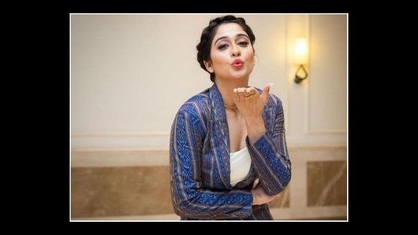 ತಬ್ಬಿಕೊಳ್ಳಲು, ಮುತ್ತಿಕ್ಕಲು ಭಯವಾಗುತ್ತಿದೆ ಎಂದ ಹಾಟ್ ನಟಿ