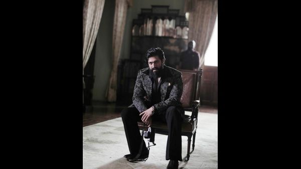 ಬಿಡುಗಡೆಗೂ ಮುನ್ನ ಮತ್ತೊಂದು ದಾಖಲೆ ಬರೆದ 'ಕೆಜಿಎಫ್ ಚಾಪ್ಟರ್ 2'