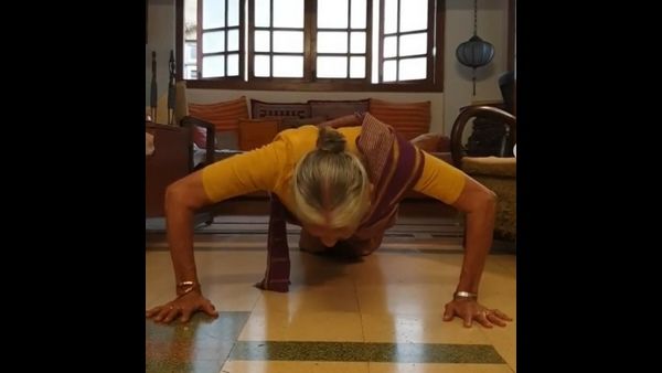 ಯುವಕರು ನಾಚುವಂತೆ 81ರ ಇಳಿವಯಸ್ಸಲ್ಲೂ ಪುಶ್-ಅಪ್ ಮಾಡ್ತಾರೆ ಈ ನಟನ ತಾಯಿ: ವೈರಲ್ ವಿಡಿಯೋ