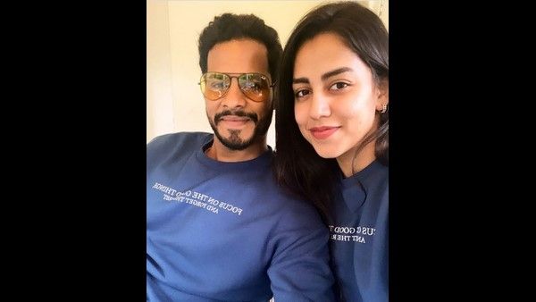 ವಿಡಿಯೋ: ಪ್ರಕೃತಿ ನಡುವೆ ನಿಖಿಲ್ ಕುಮಾರಸ್ವಾಮಿ-ರೇವತಿ ವರ್ಕ್‌ಔಟ್