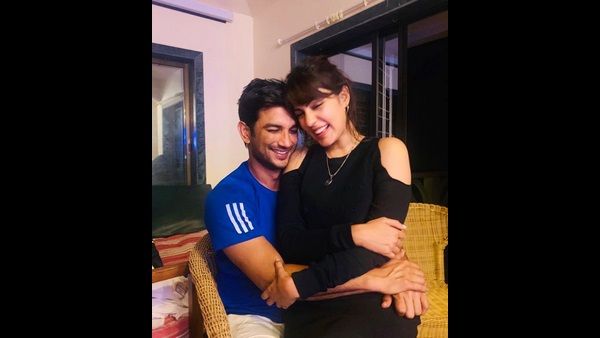 ರಿಯಾ ಚಕ್ರಬೊರ್ತಿಗೆ ಅತ್ಯಾಚಾರದ ಬೆದರಿಕೆ: ಇಬ್ಬರ ವಿರುದ್ಧ ಪ್ರಕರಣ ದಾಖಲು