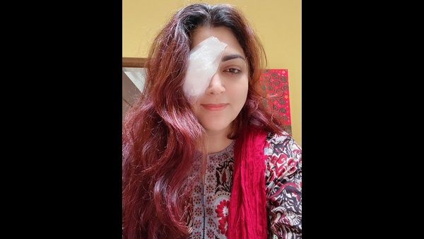 ಕಣ್ಣಿನ ಶಸ್ತ್ರಚಿಕಿತ್ಸೆ: ಅರ್ಧ ಗಾಂಧಾರಿಯಾದ ನಟಿ ಖುಷ್ಬು