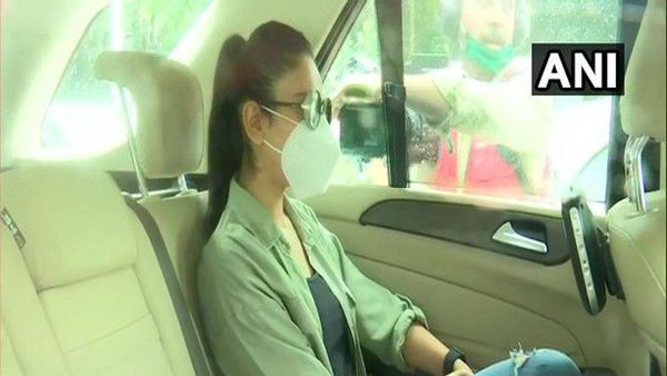 ರಿಯಾ ಚಕ್ರವರ್ತಿ ಜೊತೆ ಡ್ರಗ್ ಚಾಟ್ ಮಾಡಿರುವುದಾಗಿ NCB ಮುಂದೆ ಒಪ್ಪಿಕೊಂಡ ರಕುಲ್