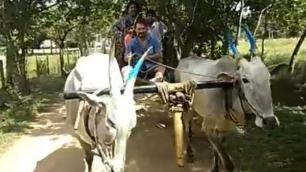 25 ವರ್ಷಗಳ ನಂತರ ಎತ್ತಿನಗಾಡಿ ಓಡಿಸಿ ಸಂತಸಪಟ್ಟ ಗುರುದೇಶಪಾಂಡೆ