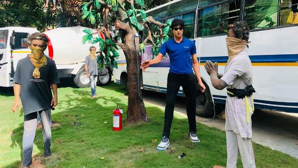 ಕೋಲ್ಕತ್ತಾದ ದುರ್ಗ ಪೂಜೆ ಪೆಂಡಲ್‌ನಲ್ಲಿ ನಟ ಸೋನು ಸೂದ್‌ಗೆ ಗೌರವ