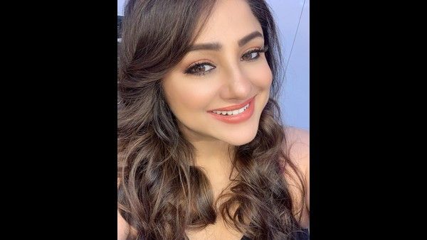 '1980'ರಲ್ಲಿ ಪ್ರಿಯಾಂಕಾ: ರೆಟ್ರೋ ಲುಕ್ ನಲ್ಲಿ ಉಪೇಂದ್ರ ಪತ್ನಿ ಮಿಂಚಿಂಗ್