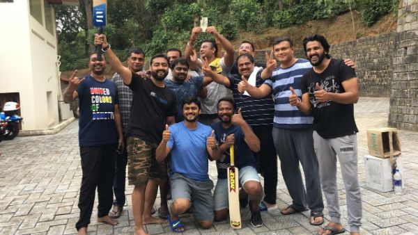 ಬೈಕ್ ರೈಡ್ ಆಯ್ತು...ಈಗ ಕ್ರಿಕೆಟ್: ಸ್ನೇಹಿತರ ಜೊತೆ ಡಿ-ಬಾಸ್ ಟೈಂ ಪಾಸ್