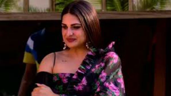 ಏರ್ ಇಂಡಿಯಾ ಸೇವೆ ವಿರುದ್ಧ ಕಿಡಿಕಾರಿದ 'ಬಿಗ್ ಬಾಸ್' ಸ್ಪರ್ಧಿ ಹಿಮಾಂಶಿ