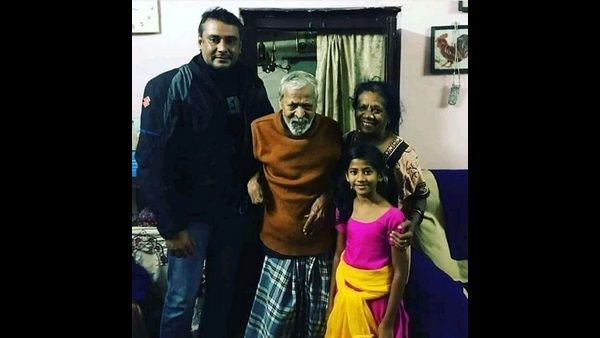 ದಾರಿ ಮಧ್ಯೆ ಸಿಕ್ಕ ಅಭಿಮಾನಿ ಮನೆಗೆ ಭೇಟಿ ನೀಡಿದ ಡಿ-ಬಾಸ್ ದರ್ಶನ್