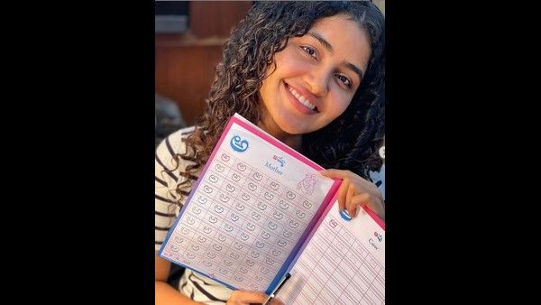 ಅ,ಆ,ಇ,ಈ ಕಲಿಯುತ್ತಿದ್ದಾರೆ ನಟಸಾರ್ವಭೌಮ ನಟಿ ಅನುಪಮಾ ಪರಮೇಶ್ವರನ್