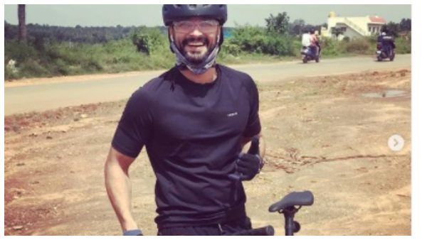 ಬೆಂಗಳೂರು to ಹಾಸನ: 192 ಕಿ.ಮೀ ಸೈಕಲ್ ತುಳಿದ ದಿಗಂತ್!