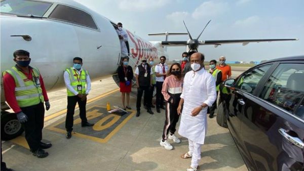 ಚಿತ್ರೀಕರಣಕ್ಕೆ ಹೊರಟ ಸೂಪರ್ ಸ್ಟಾರ್; ವಿಮಾನದಲ್ಲಿ ಕೇಕ್ ಕತ್ತರಿಸಿ ಸಂಭ್ರಮ