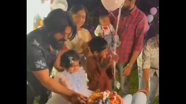 ಮಗಳ ಹುಟ್ಟುಹಬ್ಬ ಆಚರಿಸಿದ ರಾಕಿಂಗ್ ಸ್ಟಾರ್ ಯಶ್ ದಂಪತಿ