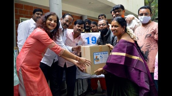 ಪೋಷಕ ಕಲಾವಿದರು, ಕಾರ್ಮಿಕರ ನೆರವಿಗೆ ಬಂದ ಇನ್ಫೋಸಿಸ್ ಪ್ರತಿಷ್ಠಾನ