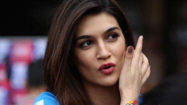 ಕೃತಿ ಸನೊನ್ ಗೆ ಕೊರೊನಾ ಪಾಸಿಟಿವ್; ಶೀಘ್ರದಲ್ಲೇ ಕೆಲಸಕ್ಕೆ ಮರಳುತ್ತೇನೆ ಎಂದ ನಟಿ