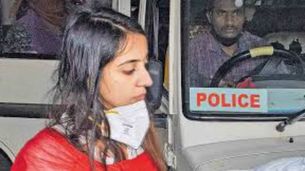 ಡ್ರಗ್ಸ್ ಪ್ರಕರಣ: ಸಿಸಿಬಿ ಪೊಲೀಸರ ಮುಂದೆ ಹಾಜರಾದ ಸಂಜನಾ ಗಲ್ರಾನಿ