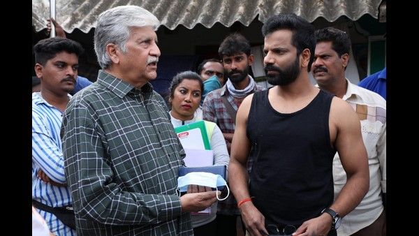 ಪೆಟ್ರೋಮ್ಯಾಕ್ಸ್ ಸೆಟ್‌ಗೆ ಭೇಟಿ ನೀಡಿದ ನಿರ್ದೇಶಕ ರಾಜೇಂದ್ರ ಸಿಂಗ್ ಬಾಬು