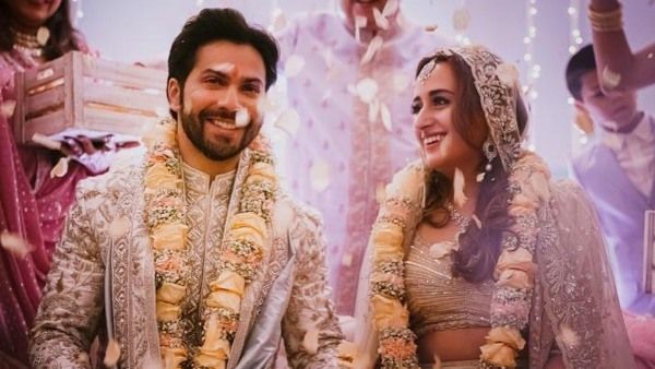 ಬಾಲ್ಯದ ಗೆಳತಿ ನತಾಶಾ ದಲಾಲ್ ಜೊತೆ ದಾಂಪತ್ಯ ಜೀವನಕ್ಕೆ ಕಾಲಿಟ್ಟ ನಟ ವರುಣ್ ಧವನ್