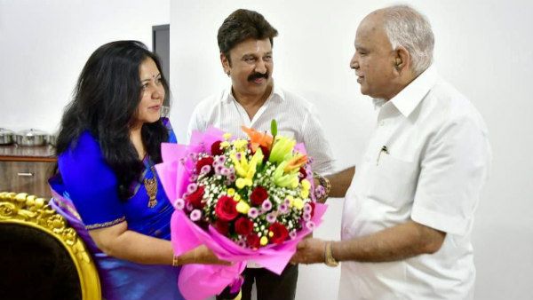 ಸಿಎಂ ಭೇಟಿಯಾಗಿ ಮಗಳ ಮದುವೆ ಆರತಕ್ಷತೆಗೆ ಆಹ್ವಾನ ನೀಡಿದ ರಮೇಶ್ ಅರವಿಂದ್ ದಂಪತಿ