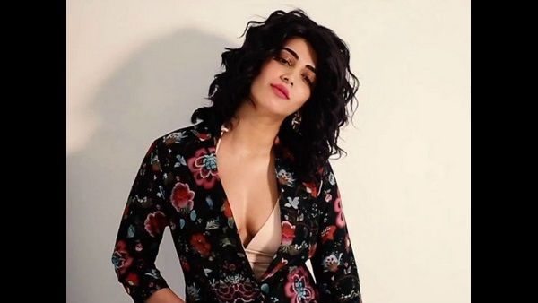 ಸಲಾರ್ ಶೂಟಿಂಗ್ ಸೆಟ್‌ನಿಂದ ಸೆಲ್ಫಿ ಹಂಚಿಕೊಂಡ ನಟಿ ಶ್ರುತಿ ಹಾಸನ್