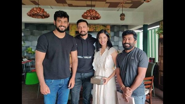 ಮದುವೆಯ ಆಮಂತ್ರಣ ನೀಡಲು ಶುರು ಮಾಡಿದ ಕೃಷ್ಣ-ಮಿಲನ ಜೋಡಿ