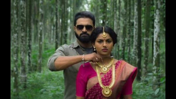 'ಹೀರೋ' ಟ್ರೇಲರ್: ರಕ್ತ-ಸಿಕ್ತ ಲಂಕಾಪುರದಲ್ಲಿ ರಿಷಬ್