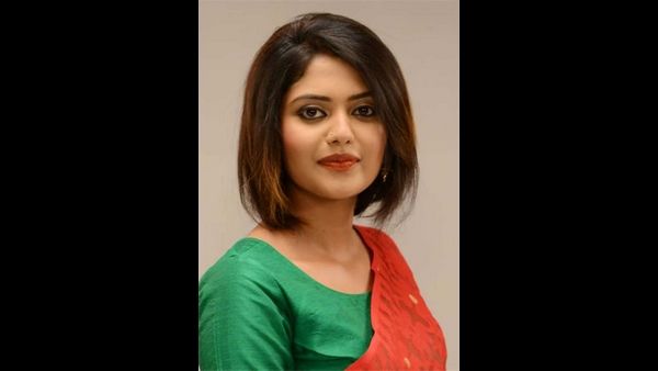 ಶಿವಲಿಂಗಕ್ಕೆ ಅಪಮಾನ: ನಟಿಯ ವಿರುದ್ಧ ಮಾಜಿ ರಾಜ್ಯಪಾಲ ದೂರು