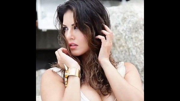 ಸನ್ನಿ ಲಿಯೋನ್ ಚಿತ್ರೀಕರಣ ಸೆಟ್‌ನಲ್ಲಿ ಗಲಾಟೆ: ವ್ಯಾನಿಟಿ ವ್ಯಾನ್ ಸೇರಿಕೊಂಡ ನಟಿ