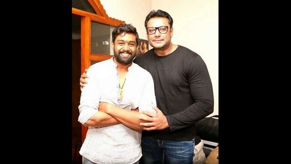 ಧ್ರುವ ಸಿನಿಮಾ ನೋಡೋಕೆ ಹೋದವರಿಗೆ ಸರ್ಪ್ರೈಸ್ ದರ್ಶನ ನೀಡಿದ ಡಿ ಬಾಸ್