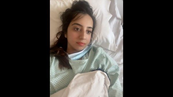 ಆಸ್ಪತ್ರೆಗೆ ದಾಖಲಾದ ಸಂಜನಾ: 'ಈ ಹಿಂದಿಗಿಂತಲೂ ಬಲವಾಗಿ ಮರಳಲು ಚೇತರಿಸಿಕೊಳ್ಳುತ್ತಿದ್ದೇನೆ'