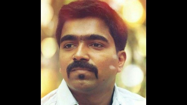 ಬಾಲಿವುಡ್ ಗೆ ಕಾಲಿಟ್ಟ 'ಕೆಜಿಎಫ್' ಸಂಗೀತ ನಿರ್ದೇಶಕ: ಪೋಸ್ಟರ್ ನಲ್ಲಿಲ್ಲ ರವಿ ಬಸ್ರೂರ್ ಹೆಸರು, ಅಭಿಮಾನಿಗಳ ಬೇಸರ