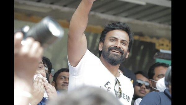 ಸುತ್ತೂರು ಸರ್ಕಾರಿ ಶಾಲೆಗೆ ಪ್ರೊಜೆಕ್ಟರ್ ನೀಡಿದ ನಟ ಧನಂಜಯ್