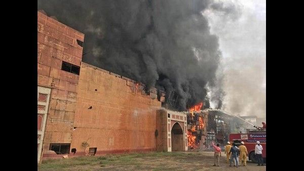 ಎನ್‌ಡಿ ಸ್ಟುಡಿಯೋದ 'ಜೋಧಾ-ಅಕ್ಬರ್‌' ಸೆಟ್‌ಗೆ ಬೆಂಕಿ