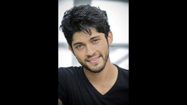 ವಿಡಿಯೋ: ತಾನು ಓದಿದ ಶಾಲೆಯನ್ನು ಉಳಿಸುವಂತೆ ನಟ ಕಿರಣ್ ಮನವಿ