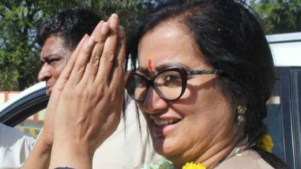 ಸ್ವಂತ ಹಣದಲ್ಲಿ ಆಕ್ಸಿಜನ್ ಪೂರೈಕೆಗೆ ಮುಂದಾದ ಸುಮಲತಾ ಅಂಬರೀಶ್