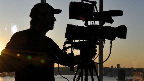 ಕರ್ನಾಟಕ ಲಾಕ್‌ಡೌನ್: ಚಿತ್ರಮಂದಿರ, ಚಿತ್ರೀಕರಣದ ಮೇಲಿನ ನಿರ್ಬಂಧ ಮುಂದುವರಿಕೆ