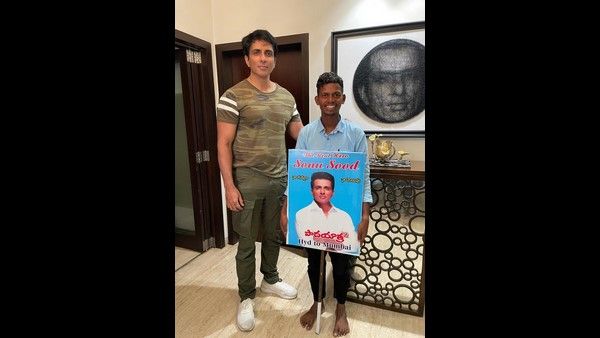 ಸೋನು ಸೂದ್ ಗಾಗಿ ಹೈದರಾಬಾದ್ ನಿಂದ ಮುಂಬೈಗೆ ಬರಿಗಾಲಿನಲ್ಲಿ ನಡೆದು ಬಂದ ಅಭಿಮಾನಿ