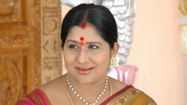 ಹಿರಿಯ ನಟಿಯ ಮಗ ಕೋವಿಡ್‌ಗೆ ಬಲಿ, ಪತಿ ಆಸ್ಪತ್ರೆಗೆ ದಾಖಲು