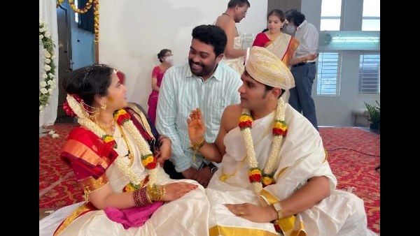 ಕೃತಿಕಾ ಜೊತೆ ದಾಂಪತ್ಯ ಜೀವನಕ್ಕೆ ಕಾಲಿಟ್ಟ ಗಾಯಕ ಹೇಮಂತ್